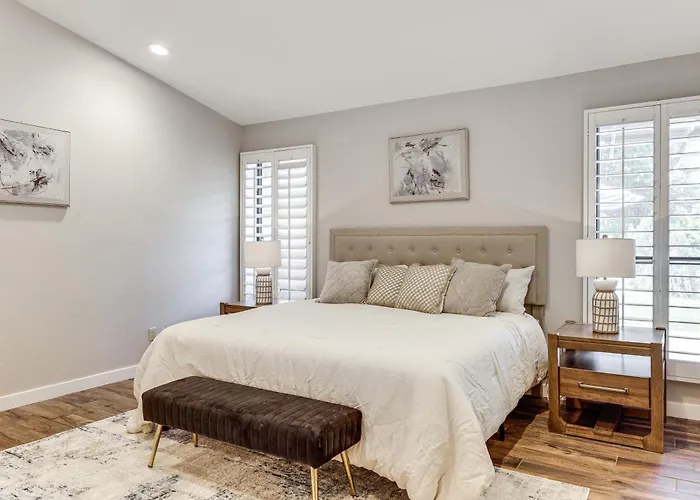 Holiday home Family & Pet Friendly! Desert Oasis In