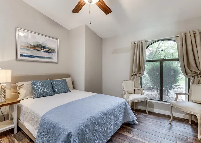 Family & Pet Friendly! Desert Oasis In *