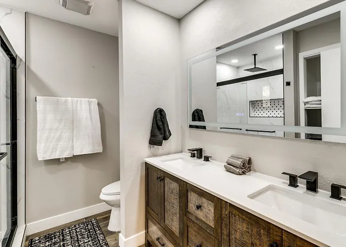 Family & Pet Friendly! Desert Oasis In Holiday home Avondale
