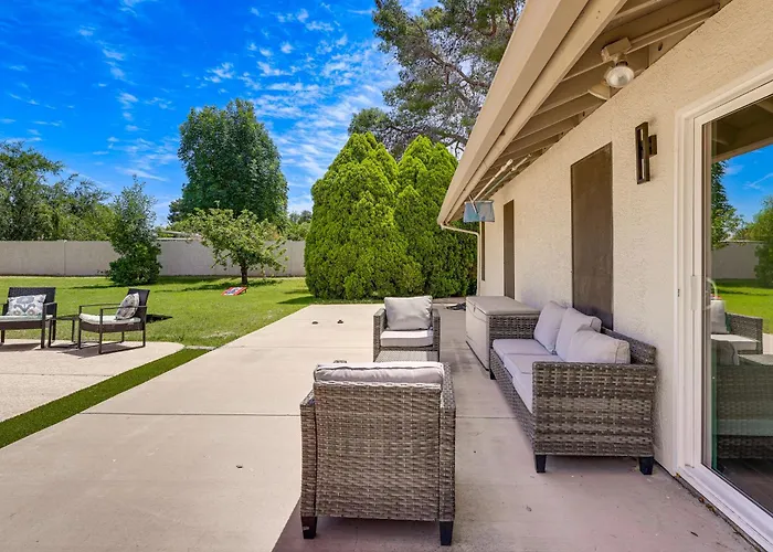 Holiday home Family & Pet Friendly! Desert Oasis In Avondale
