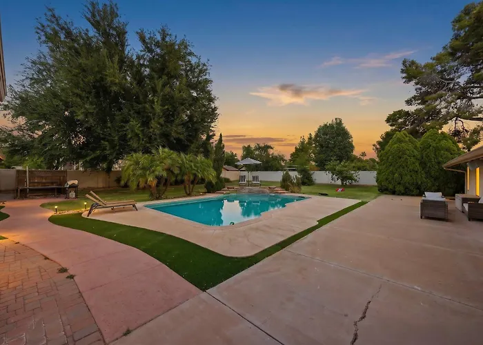 Family & Pet Friendly! Desert Oasis In Avondale
