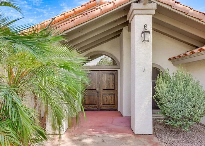 Holiday home Family & Pet Friendly! Desert Oasis In Avondale
