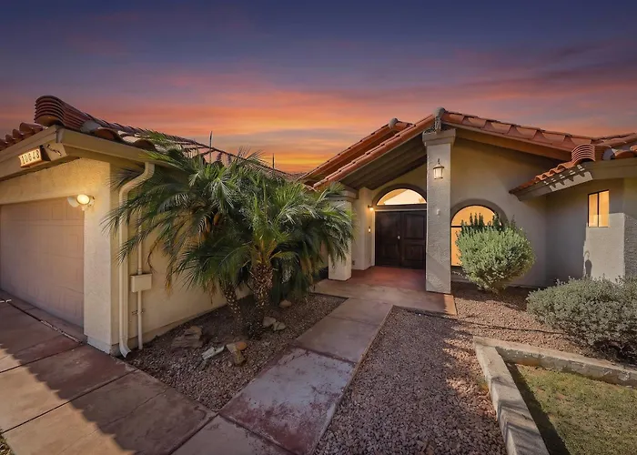 Family & Pet Friendly! Desert Oasis In Holiday home Avondale